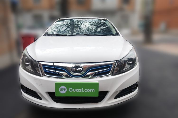 Used BYD e5 2017 300 Prestige Edition Front