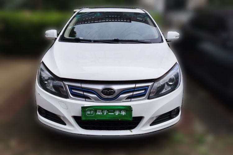 Used BYD e5 2017 300 Prestige Edition Front