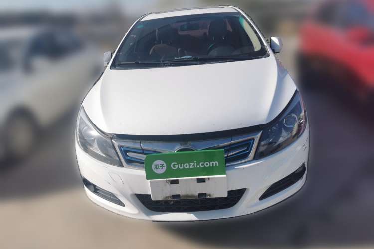 Used BYD e5 2017 300 Prestige Edition Front