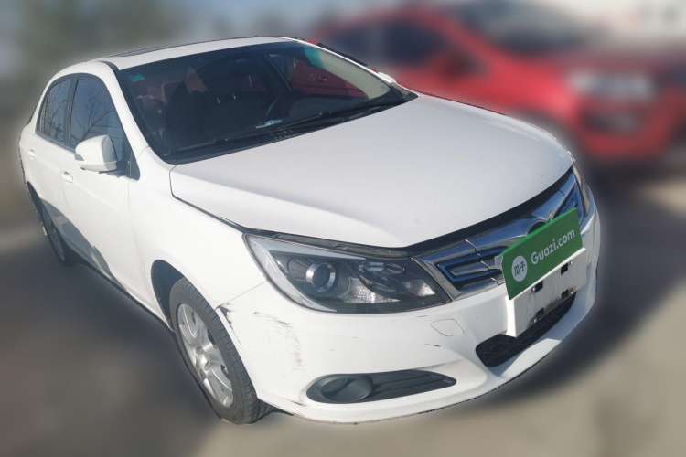 Used BYD e5 2017 300 Prestige Edition Front Right 45 Deg