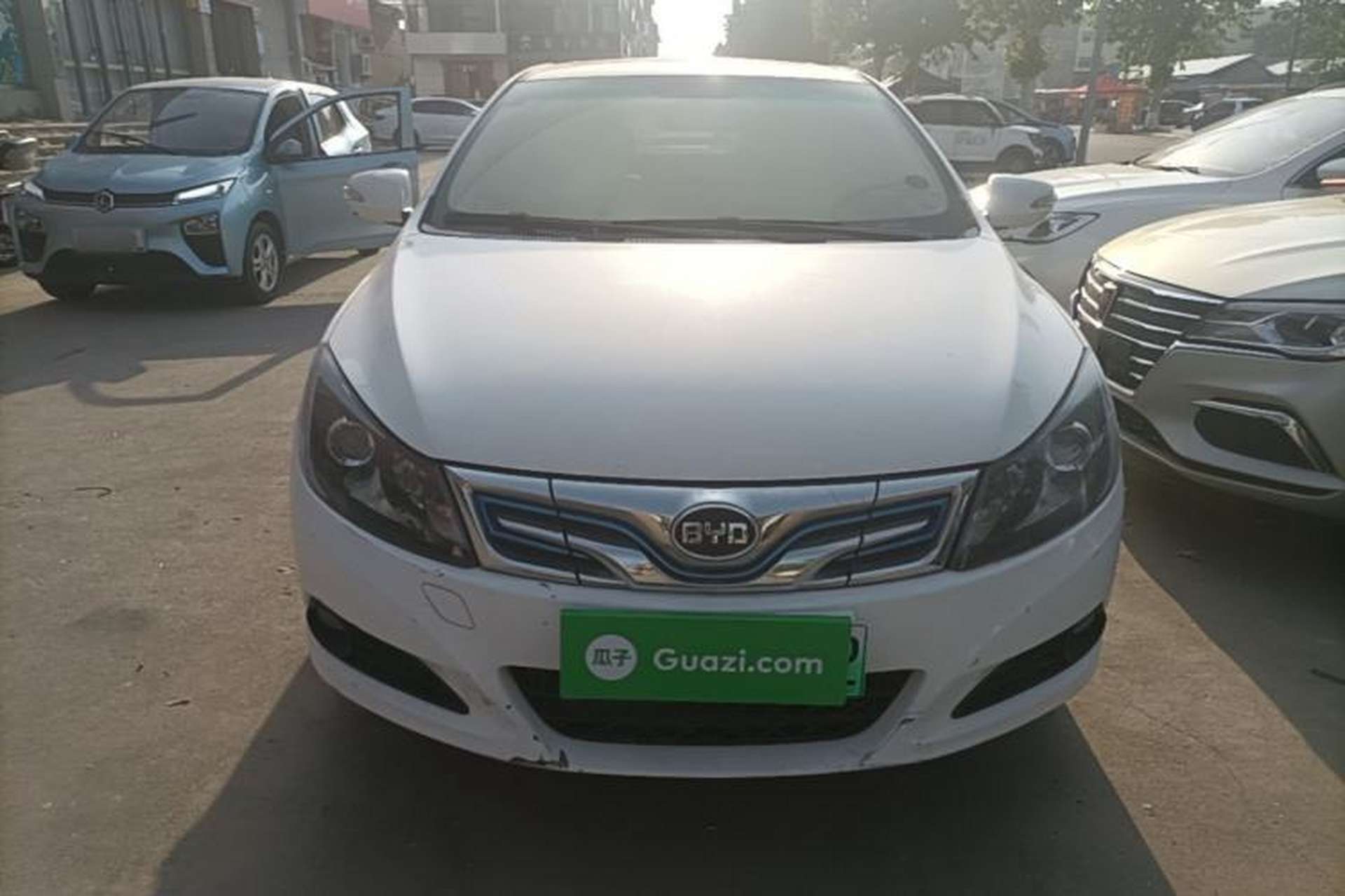 Used BYD e5 2017 300 Prestige Edition Front