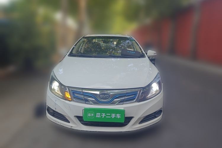 Used BYD e5 2017 300 e-Comfort Edition Front