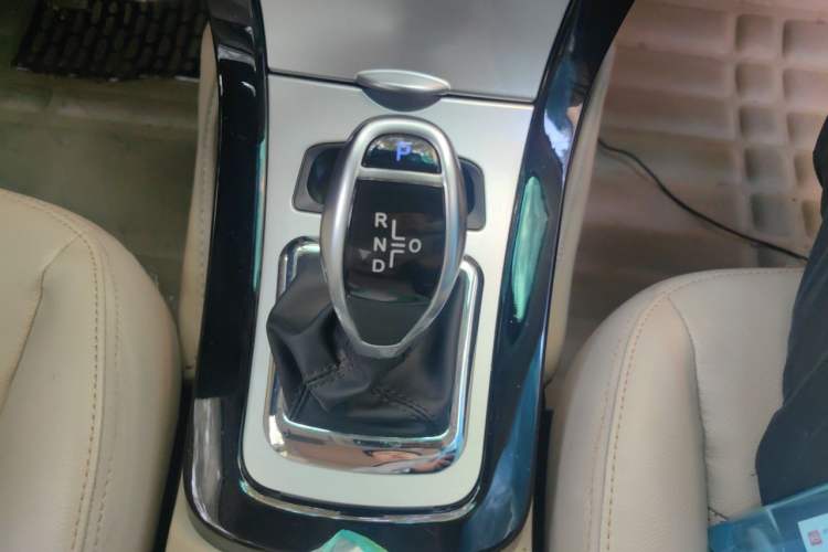 Used BYD e5 2017 300 Prestige Edition Gear Lever
