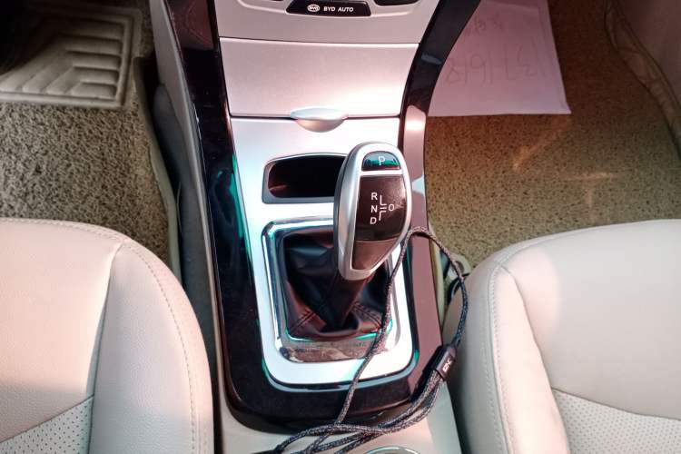 Used BYD e5 2017 300 Prestige Edition Gear Lever