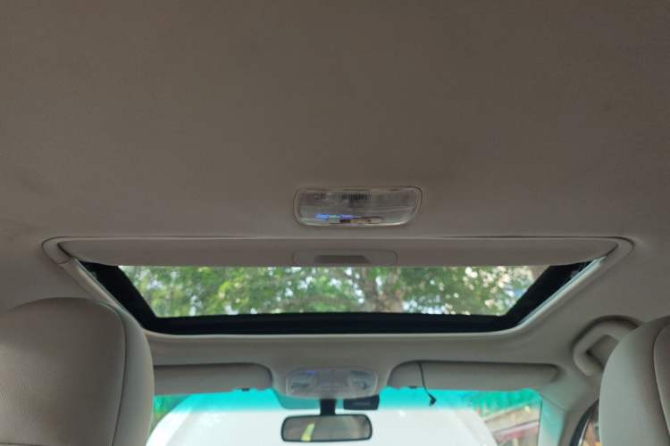 Used BYD e5 2017 300 Prestige Edition Headliner