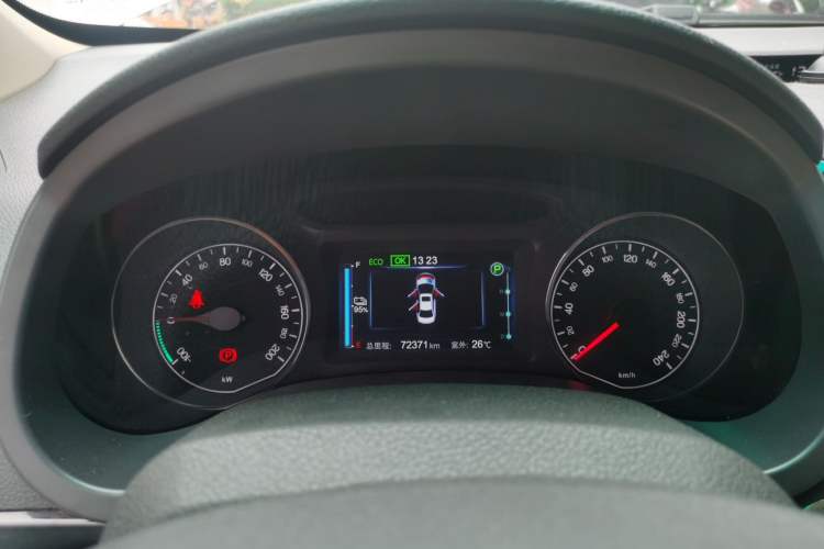 Used BYD e5 2017 300 Prestige Edition Instrument Cluster