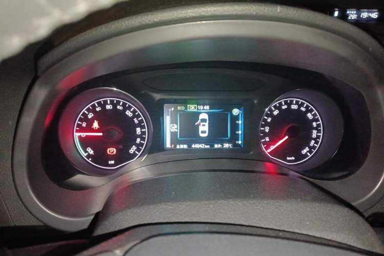 Used BYD e5 2017 300 Prestige Edition Instrument Cluster