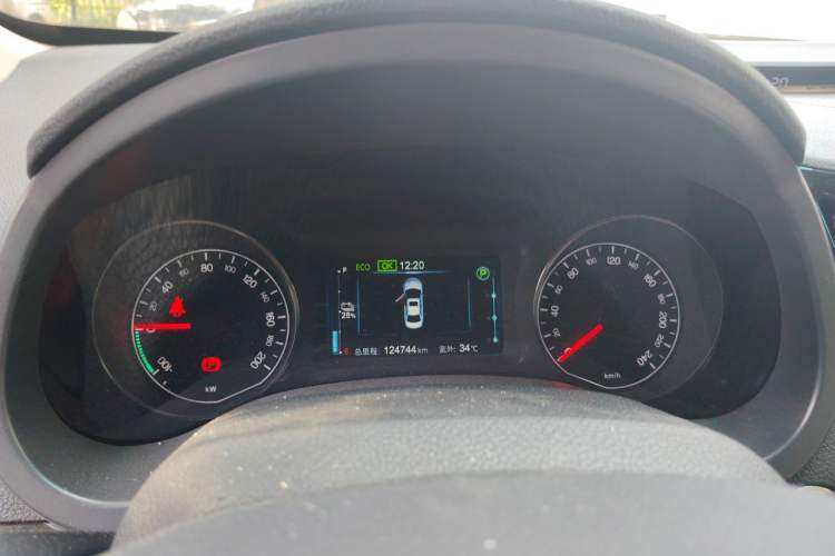 Used BYD e5 2017 300 Prestige Edition Instrument Cluster