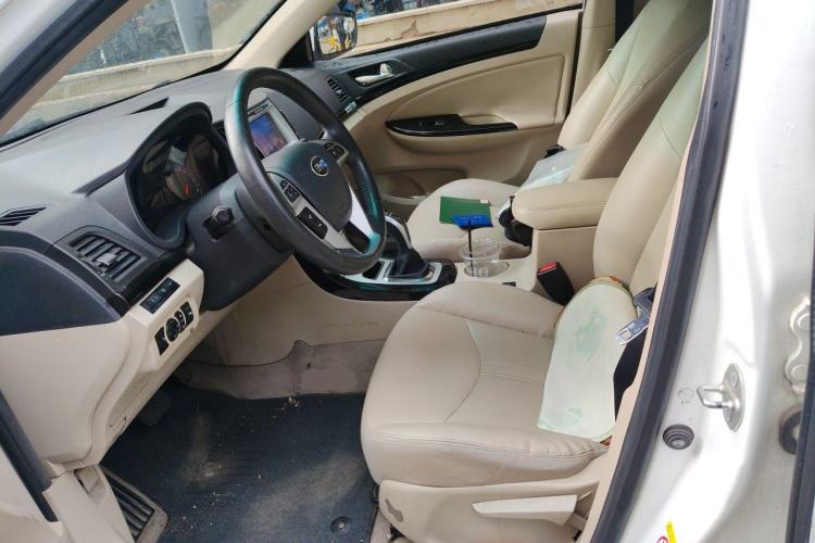 Used BYD e5 2017 300 Prestige Edition Left Front Seat