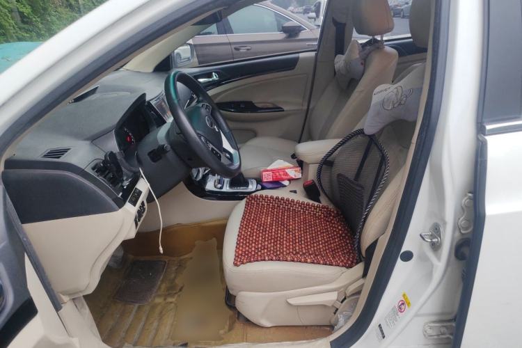 Used BYD e5 2017 300 Prestige Edition Left Front Seat