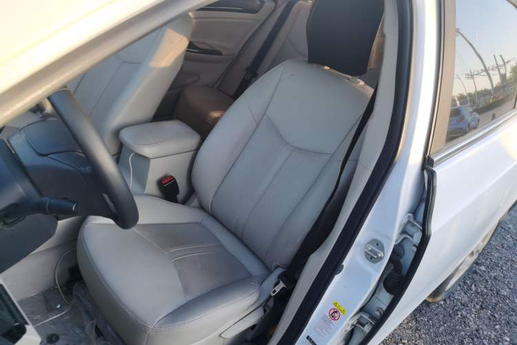 Used BYD e5 2017 300 Prestige Edition Left Front Seat