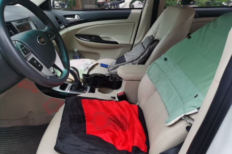 Used BYD e5 2017 300 Prestige Edition Left Front Seat