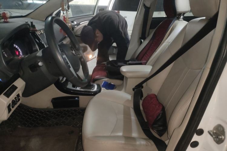 Used BYD e5 2017 300 Prestige Edition Left Front Seat