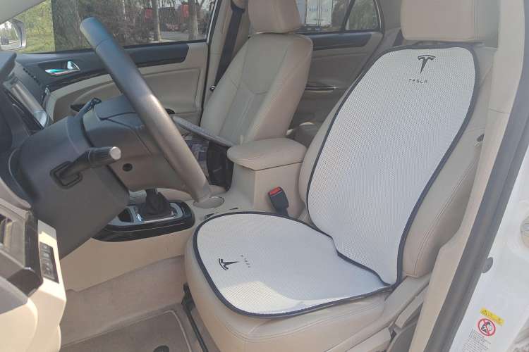 Used BYD e5 2017 300 Prestige Edition Left Front Seat