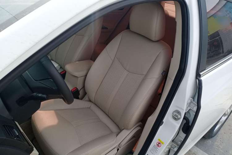 Used BYD e5 2017 300 Prestige Edition Left Front Seat