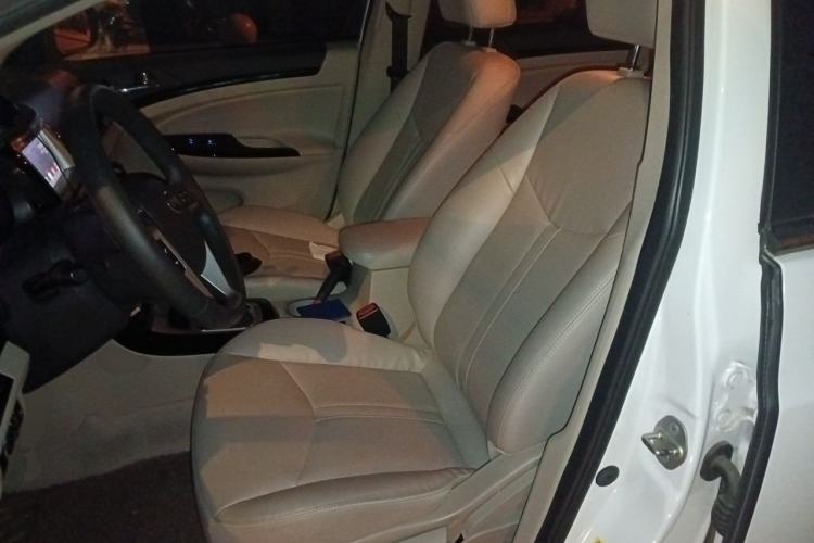 Used BYD e5 2017 300 Prestige Edition Left Front Seat