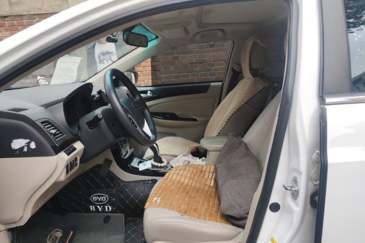 Used BYD e5 2017 300 Prestige Edition Left Front Seat