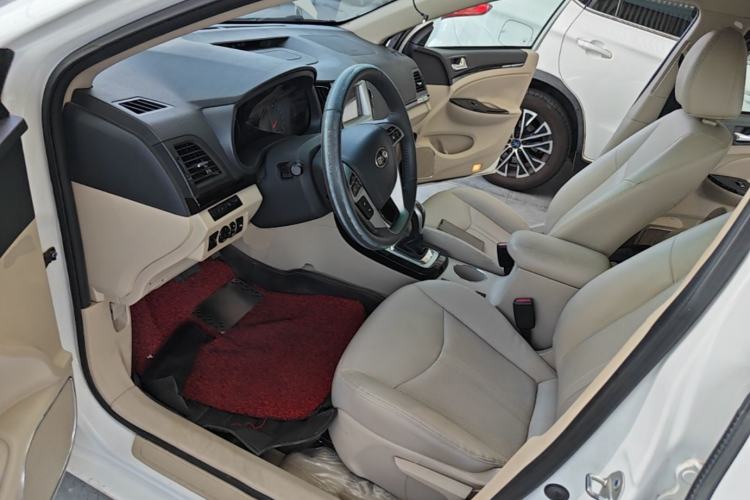 Used BYD e5 2017 300 Prestige Edition Left Front Seat
