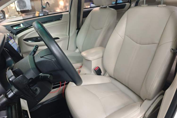 Used BYD e5 2017 300 Prestige Edition Left Front Seat