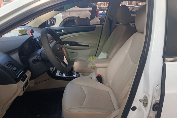 Used BYD e5 2017 300 Prestige Edition Left Front Seat