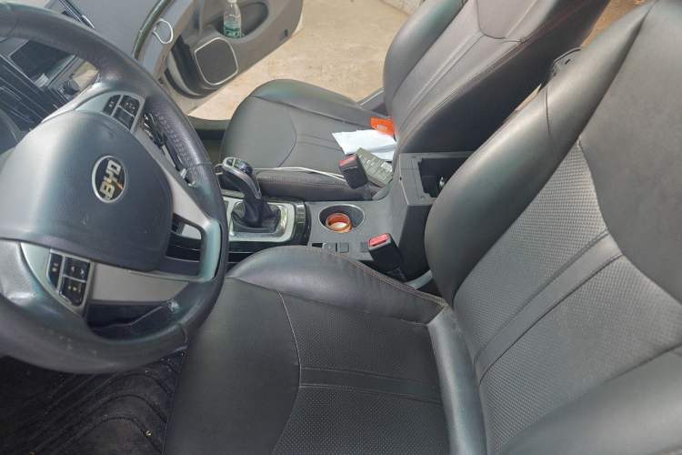 Used BYD e5 2017 300 e-Comfort Edition Left Front Seat