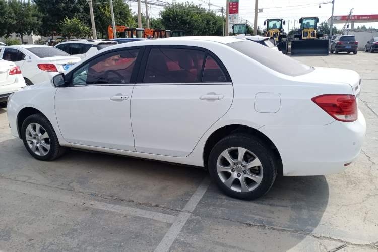 Used BYD e5 2017 300 Prestige Edition Left Side