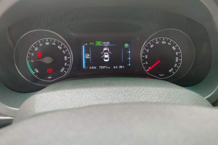 Used BYD e5 2017 300 Prestige Edition Odometer Close Up