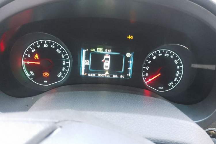 Used BYD e5 2017 300 Prestige Edition Odometer Close Up
