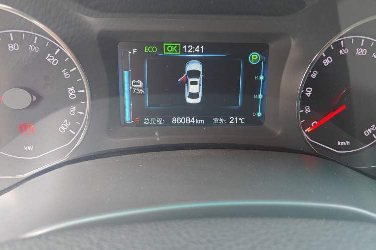 Used BYD e5 2017 300 Prestige Edition Odometer Close Up