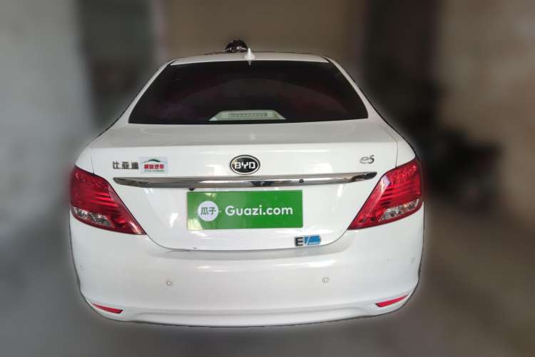 Used BYD e5 2017 300 Prestige Edition Rear