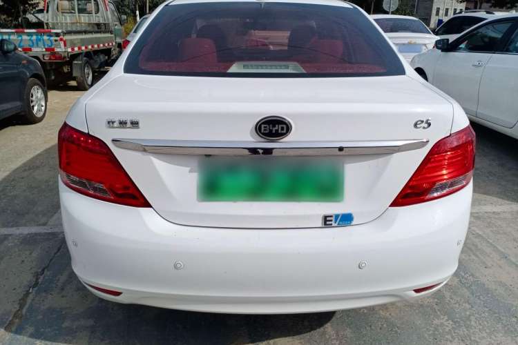 Used BYD e5 2017 300 Prestige Edition Rear