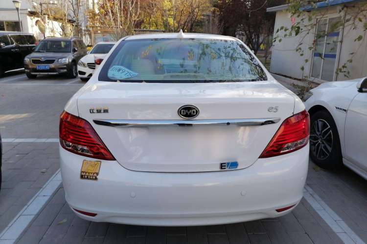 Used BYD e5 2017 300 Prestige Edition Rear