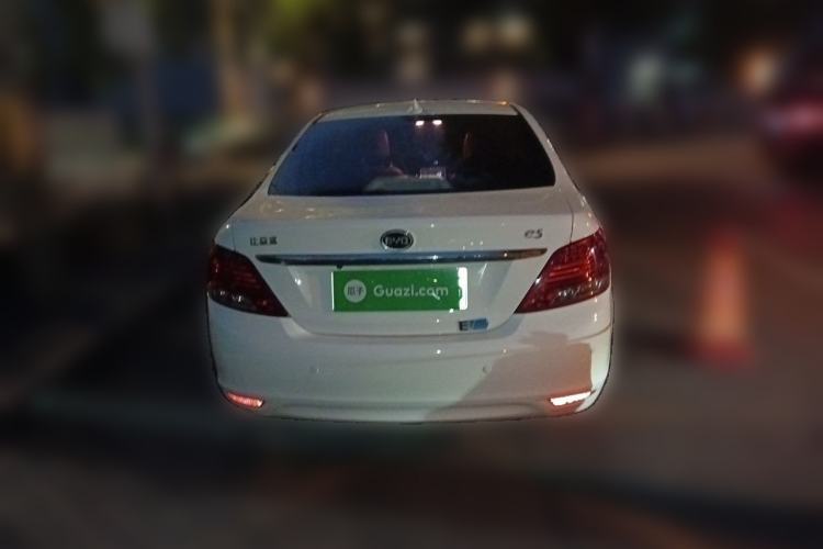 Used BYD e5 2017 300 Prestige Edition Rear