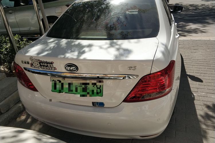 Used BYD e5 2017 300 e-Comfort Edition Rear