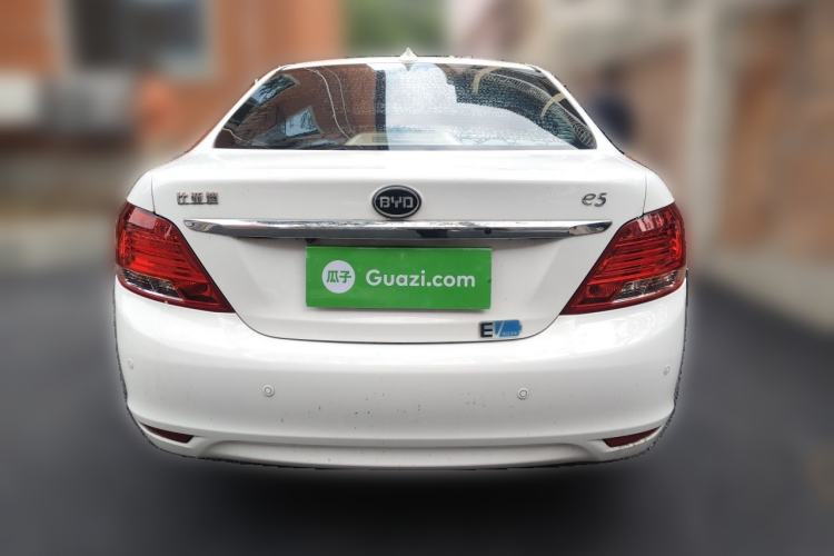Used BYD e5 2017 300 Prestige Edition Rear
