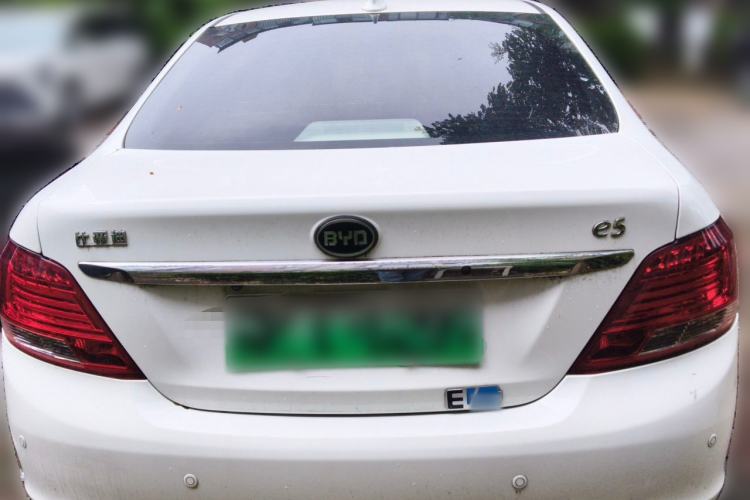 Used BYD e5 2017 300 Prestige Edition Rear