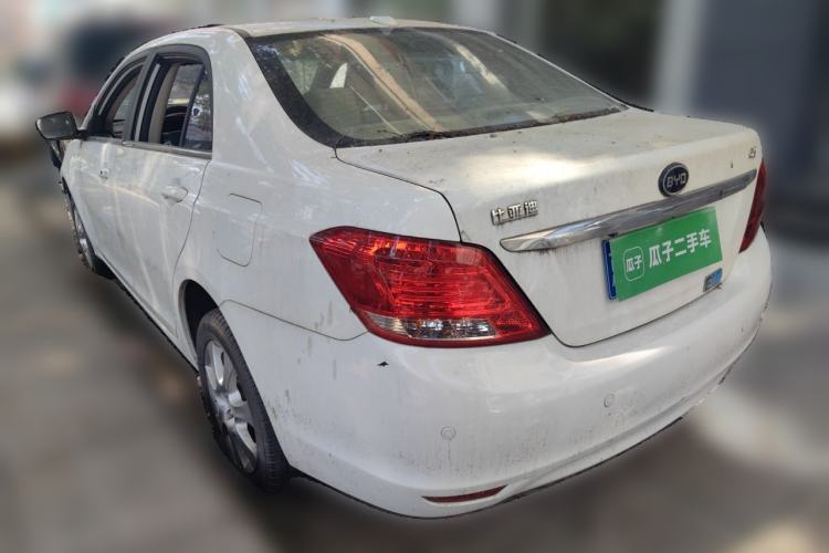 Used BYD e5 2017 300 Prestige Edition Rear Left 45 Deg