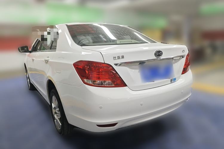 Used BYD e5 2017 300 Prestige Edition Rear Left 45 Deg
