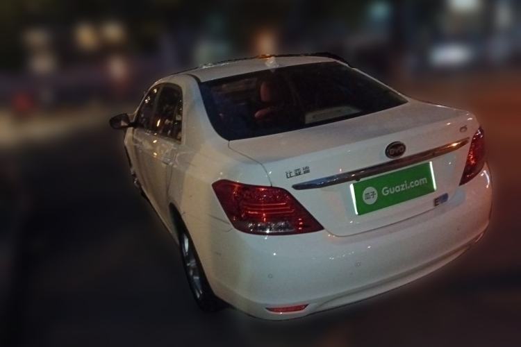 Used BYD e5 2017 300 Prestige Edition Rear Left 45 Deg