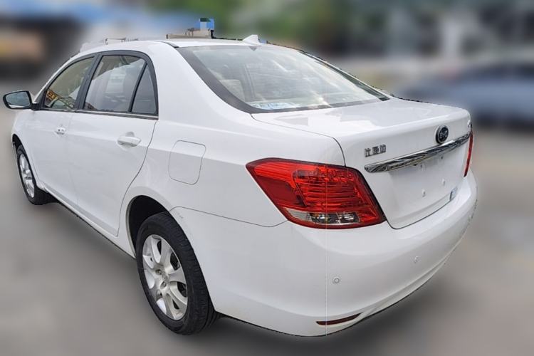 Used BYD e5 2017 300 Prestige Edition Rear Left 45 Deg