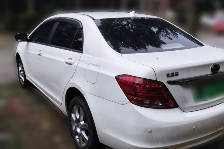 Used BYD e5 2017 300 Prestige Edition Rear Left 45 Deg