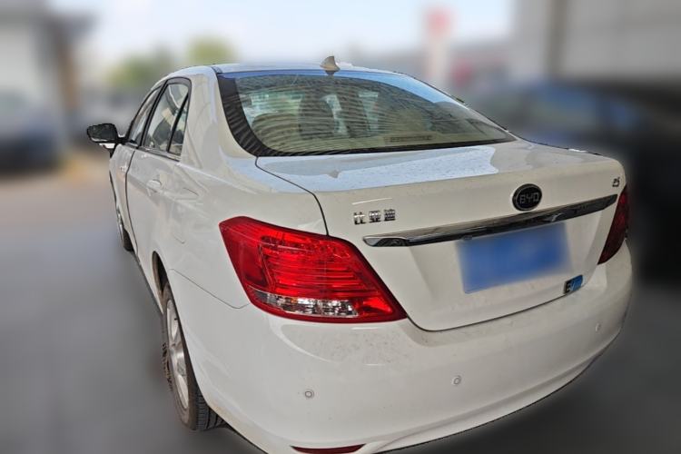 Used BYD e5 2017 300 Prestige Edition Rear Left 45 Deg