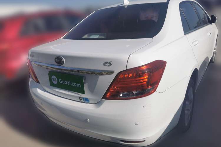 Used BYD e5 2017 300 Prestige Edition Rear