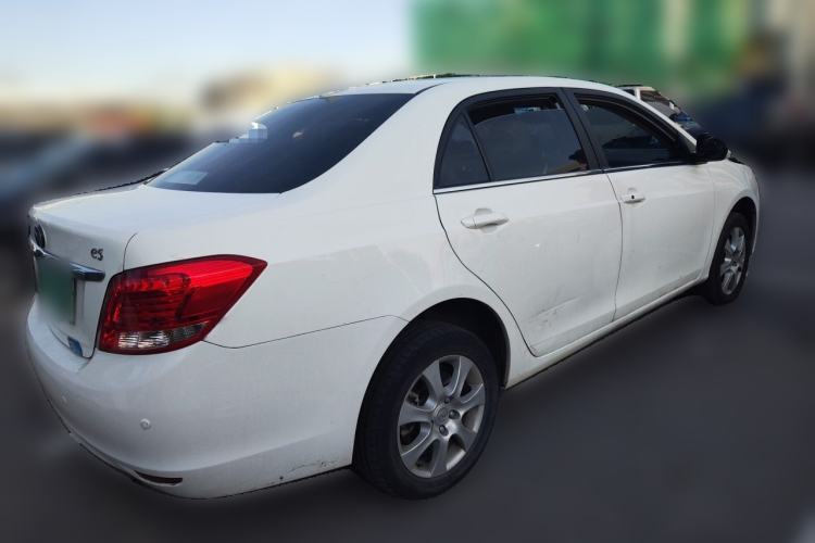 Used BYD e5 2017 300 Prestige Edition Rear Right 45 Deg