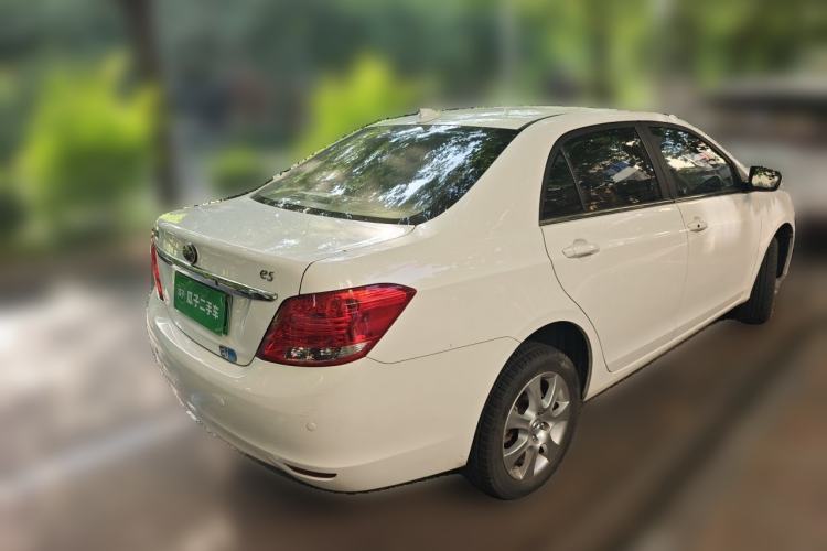 Used BYD e5 2017 300 Prestige Edition Rear Right 45 Deg