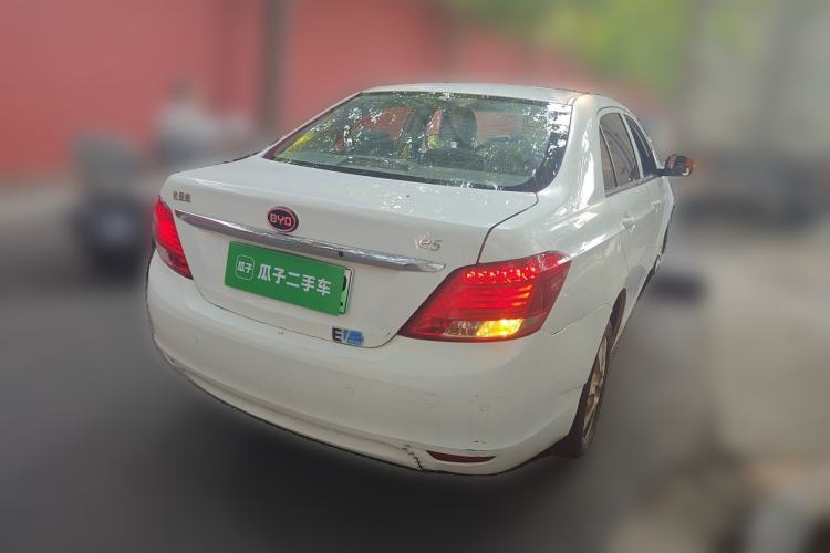 Used BYD e5 2017 300 e-Comfort Edition Rear Right 45 Deg