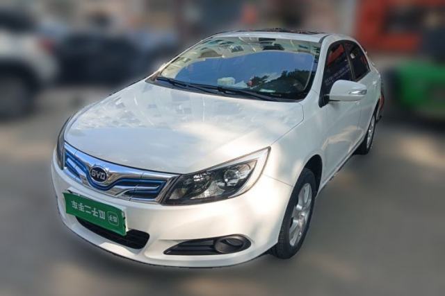 BYD e5 2017 300 Prestige Edition مستعملة