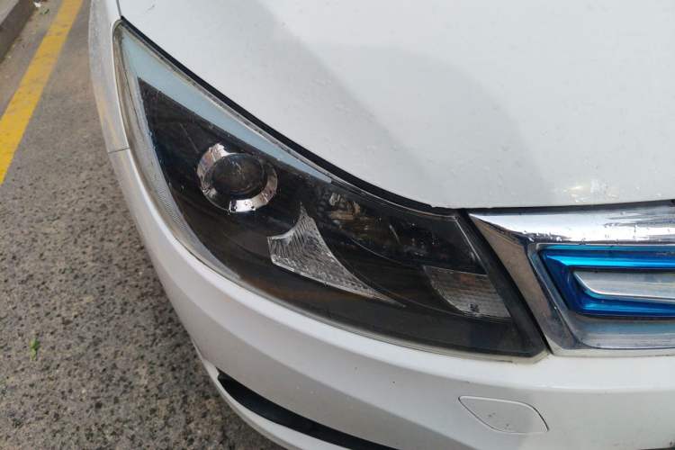 Used BYD e5 2017 300 Prestige Edition Right Front Headlight