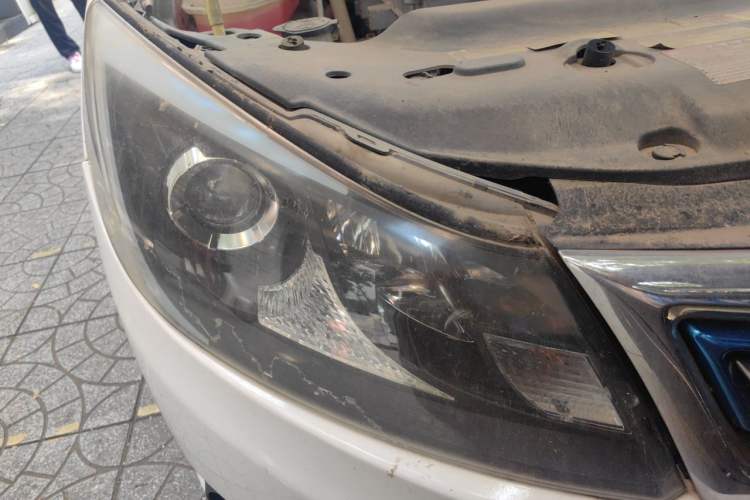 Used BYD e5 2017 300 Prestige Edition Right Front Headlight