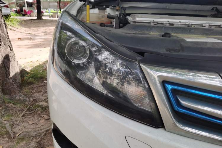 Used BYD e5 2017 300 Prestige Edition Right Front Headlight